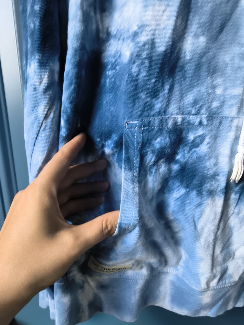 Simply Southern Men's Blue Tie-Dye Hoodie Sweater - Picture 4 of 11